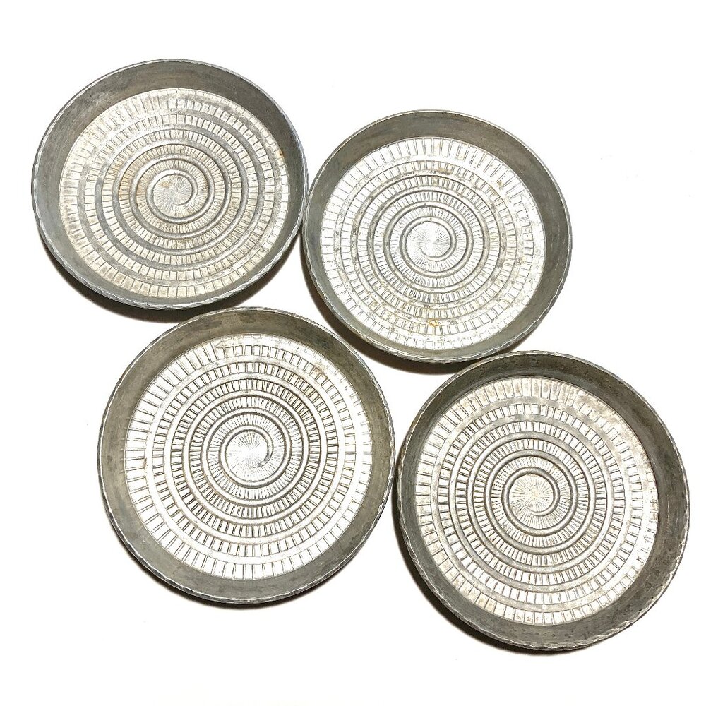 Set of 4 Everlast MCM Hammered Aluminum Coasters